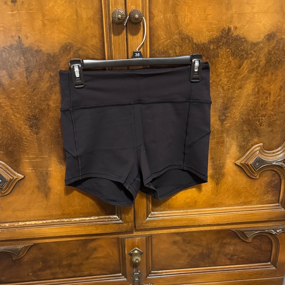 Lululemon Athletica Black Women's Athletic Spandex Shorts